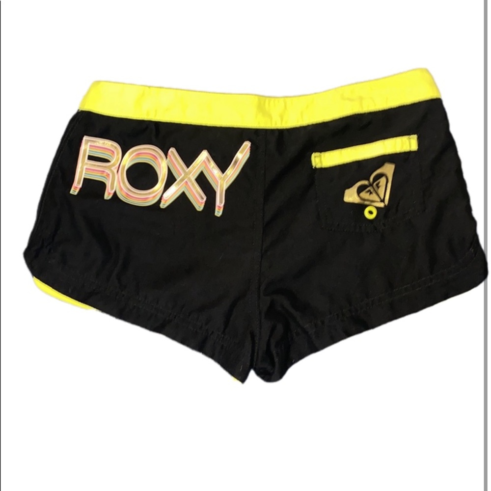 Roxy Shorts - Picture 2 of 3